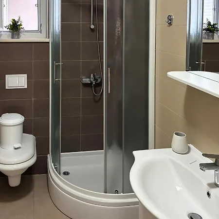 דירה 1 Bedroom Awesome In *